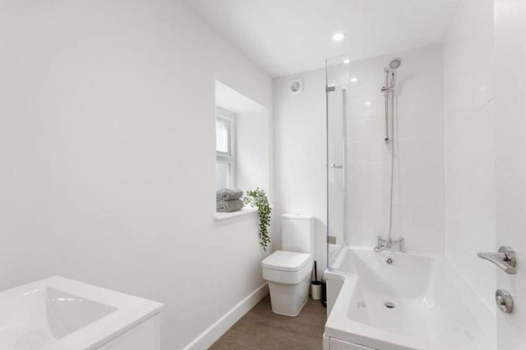 The Donkey Shed With Hot Tub Apartment Ramsgate Ngoại thất bức ảnh